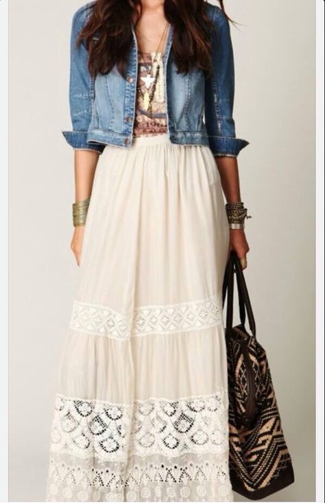 Nice Look Hippie Chic, Moda Hippie, Look Boho Chic, Skirt Diy, Boho Styl, Boho Mode, Mode Hippie, Maxi Lace Skirt, Denim On Denim