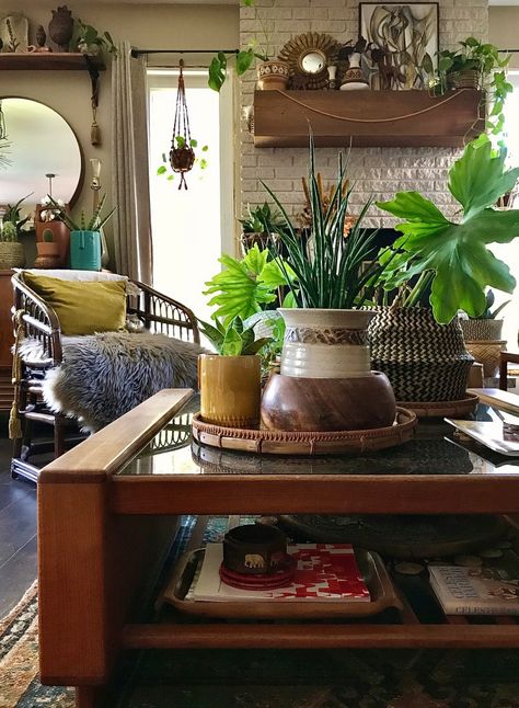 70's Decor, Dream Flat, Texture And Pattern, 70s Decor, 1970s Style, Bohemian House, Boho Deco, House Plants Decor, Apartment Decor Inspiration