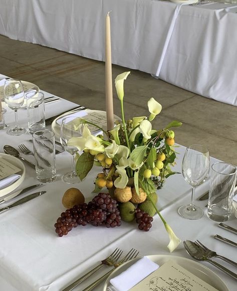 Fruit Centerpieces, Fruit Wedding, Table Flower Arrangements, Flower Installation, Wedding Dinner, Wedding Mood Board, Wedding Flower Arrangements, Wedding Tablescapes, Wedding Mood