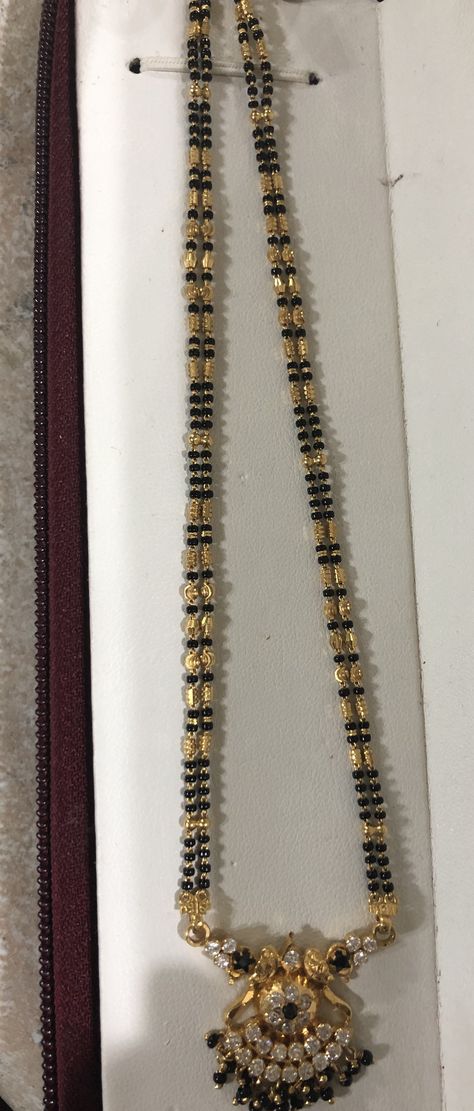 Black Mangalasutram Chain Designs, Nalapusalu Designs Gold Long Latest, Black Beaded Jewelry Indian Gold, Nallapusalu Earrings, Nalla Pusalu Designs Latest Long, Mangalasutram Chain Designs, Nallapusalu Designs Gold, Pretty Gold Necklaces, Fashion Jewelry Necklaces Gold