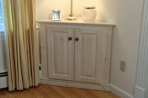 Pickling Stain, Whitewash Kitchen Cabinets, Build Your Own Kitchen, Whitewash Cabinets, Pine Cabinet, Stained Kitchen Cabinets, Diy Wood Stain, Barn Kitchen, White Wash Finish