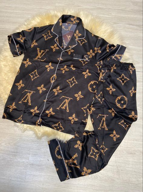 Lv Outfits Women, Types Of Dresses Styles, Designer Pajamas, Luxury Sleepwear, 2piece Outfits, Cute Sleepwear, Cute Pajama Sets, Pajama Outfits, African Clothing For Men