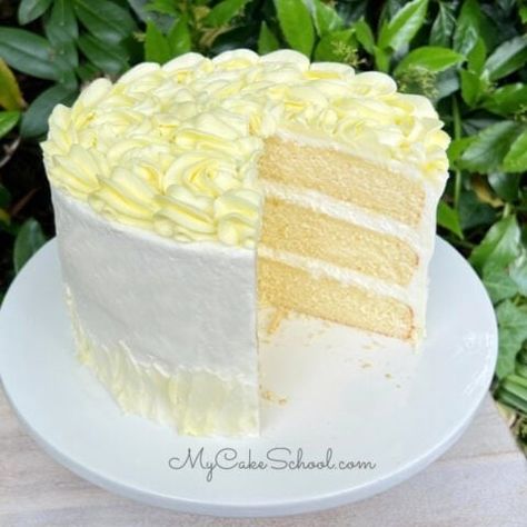 Limoncello Cake - My Cake School Limoncello Cake, My Cake School, Lemon Cream Cake, Moist Lemon Cake, Champagne Cake, Lemon Cream Cheese Frosting, Fruity Cake, Cream Cheese Frosting Recipe, Cheesecake Cake