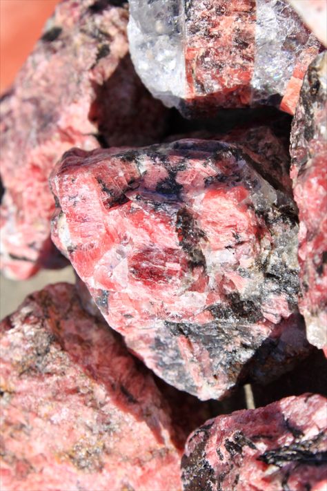 Rhodonite helps to heal the inner self, so you can spread Love to the outer world! Rhodonite also helps to uplift you after a tough relationship. Shop Rhodonite on our Etsy Shop!💫 #rhodonite #pinkcrystal #crystalcore Rhodonite Crystal, Pink Rhodonite, Crystal System, Inner Self, Pretty Rocks, Cool Rocks, Minerals And Gemstones, Spread Love, Raw Crystal