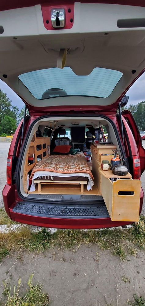 Minivan Camper Conversion, Suv Camper, French Castle, Auto Camping, Home Inspo Cozy, Decor Christmas Home, Suv Camping, Micro Camper, Campervan Life