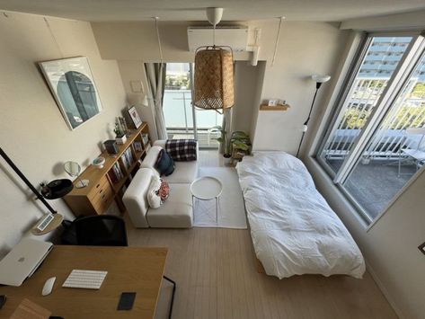 Room Inspiration Preppy, Japanese Apartment, Minimalist Room, Aesthetic Rooms, Dream Room Inspiration, Room Makeover Bedroom, Small Room Bedroom, House Room, Trends 2024