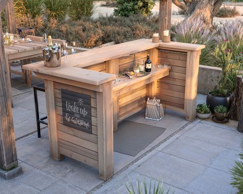 "DIY Outdoor Wooden Bar Plan (Digital Download) Turn your backyard into a vibrant gathering place with our easy-to-build DIY Outdoor Wooden Bar! What's Included in Your Download: -Comprehensive Step-by-Step Instructions: Written in plain English and perfect for beginners. -Detailed Visual Diagrams & 3D Illustrations: Understand the structure from every angle, ensuring a smooth build. -Complete Material List: Know exactly what you need before you start. -Essential Tools List: Prepare all the necessary tools beforehand. -Helpful Shopping Links: Quick links to purchase tools and materials needed. -Cut List & Lumber Shopping Guide: Minimize waste with precise cutting guides and organized shopping trips. Features of the DIY Outdoor Wooden Bar: -Spacious Design: With a 93-inch long bar top, comf Diy Outdoor Bar Plans, Bar Plans Diy, Outdoor Bar Plans, Bar En Plein Air, Deck Bar, Terrasse Design, Diy Outdoor Bar, Diy Projects Plans, Bar Exterior