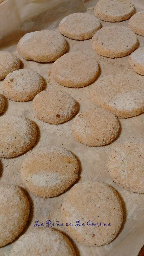 Latin Cookies, Hojarascas Recipe, Mexican Shortbread Cookies, Mexican Cookies Recipes, Mexican Pastry, Mexican Wedding Cookies Recipes, Mexican Cookies, Mexican Sweets, Mexican Pastries