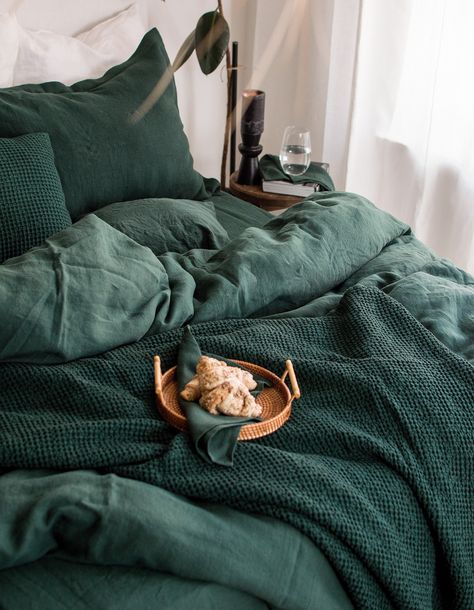 "Add a fresh breath of forest to your bedroom with this wonderful jungle green linen duvet cover! Made from natural linen fabric, this linen duvet cover is impressively breathable, allowing air to easily pass through. Thanks to linen's natural thermoregulation abilities, it won't trap heat, and keep you at a comfortable temperature all night long. This significantly reduces sweating, not only making it a top choice for summer bedding, but ensuring top comfort all year-round! Fully breathable, an Green Duvet, Lounge Ideas, Linen Duvet Cover, Jungle Green, Green Bedding, Decor Ideas Bedroom, Apartment Decor Inspiration, Home Decor Living Room, Bedroom Green