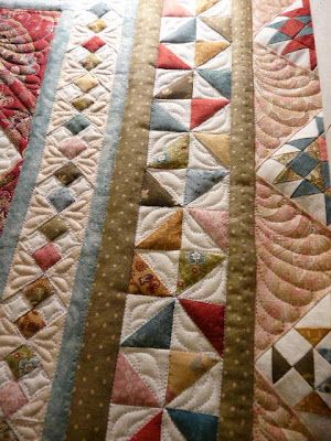 Beautiful idea for patchwork quilt borders - I love the four-patch-on-point idea, and the pinwheels. (Part of an Eye Candy Pattern, I think.) Quilting Borders, Colchas Quilting, Quilt Borders, Row Quilt, Border Ideas, Round Robin, Medallion Quilt, Machine Quilting Designs, Quilt Border