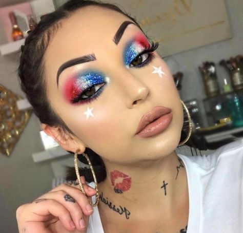 The Most Fabulous 4th Of July Makeup Looks that Will Give You a Sexy Glow up Forth Of July Eyeshadow, 4th Of July Makeup Eyeshadow, Patriotic Makeup Eye, 4th Of July Makeup Ideas, 4th Of July Makeup Looks, July Makeup Ideas, Festive Makeup Looks, 4th Of July Face Paint, Patriotic Makeup