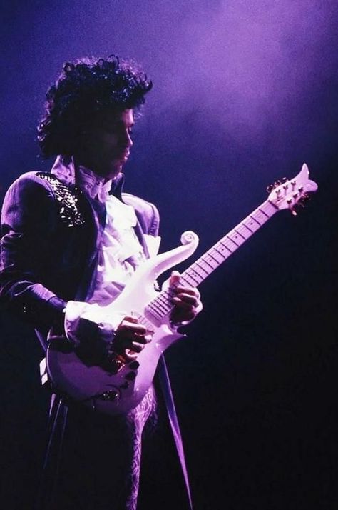 Purple Rain Prince, Mayte Garcia, Miguel Bose, Annie Lennox, Kim Basinger, Prince Purple Rain, Paisley Park, Alyson Hannigan, Roger Nelson