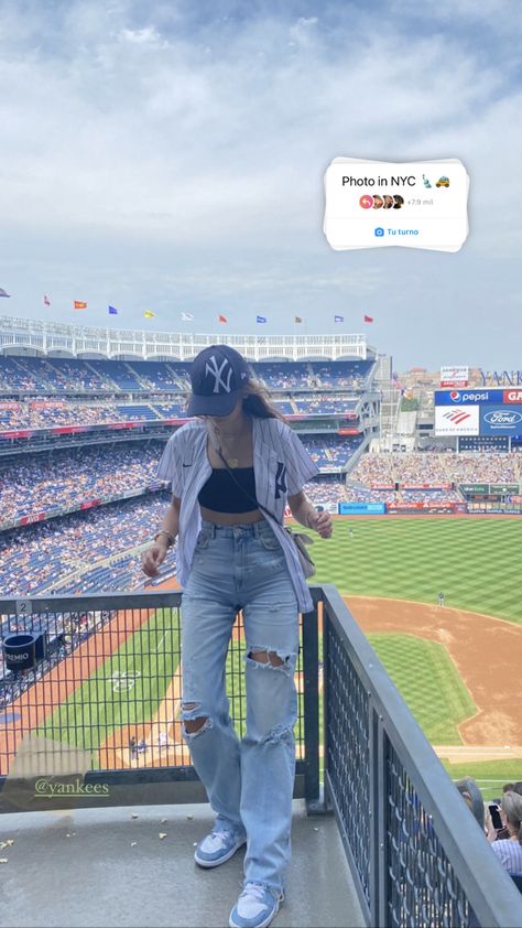 Yankees Aesthetic Outfit, Yankees Jersey Outfit, Yankee Game Outfit, Yankees Game Outfit, New York Yankees Outfit, Yankees Aesthetic, Baseball Fits, Yankees Outfit, Yankee Fitted