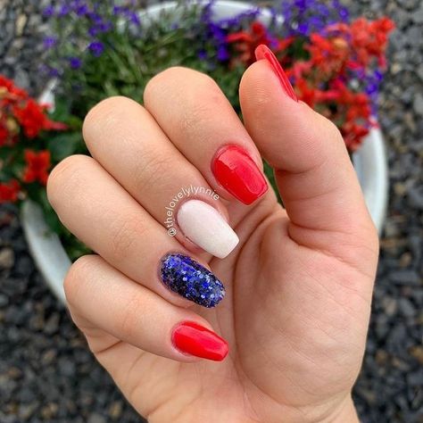 Simple Nails For 4th Of July, Forth If July Nails Easy, Fourth Nails Simple, Easy 4 Th Of July Nails, Simple No Chip Nails, Solid 4th Of July Nails, 4th Of July Gel Nails Simple, 4tb Of July Nails Simple, Fourth Of July Nails Sparkle