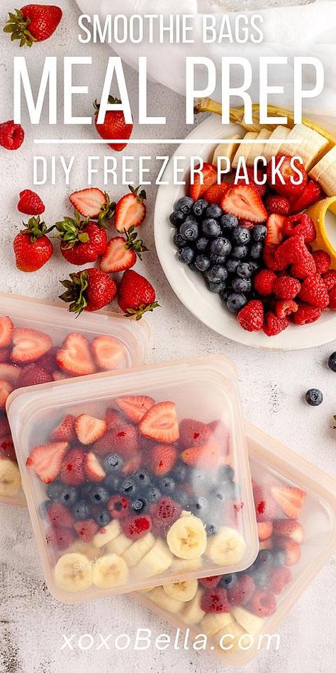 Freezer Pack Smoothie Recipes, Freezer Bag Smoothie Prep, Smoothie Recipes Freezer Packs, Smoothie Frozen Packs, Frozen Smoothie Packs Recipes, Smoothie Bags Freezer Recipes, Smoothie Packs Make Ahead, Healthy Smoothie Meal Prep, Smoothie Prep Packs