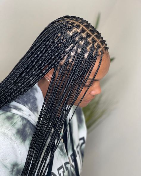 Extra Small Knotless Box Braids With Curls, Extra Small Knotless Braids Curly Ends, Extra Small Knotless Box Braids Long, Extra Small Knotless Braids Long, Long Small Box Braids, Small Knotless Box Braids With Color, Small Full Knotless Braids, Medium Waist Length Knotless Braids, Small Box Braids Long Black Women