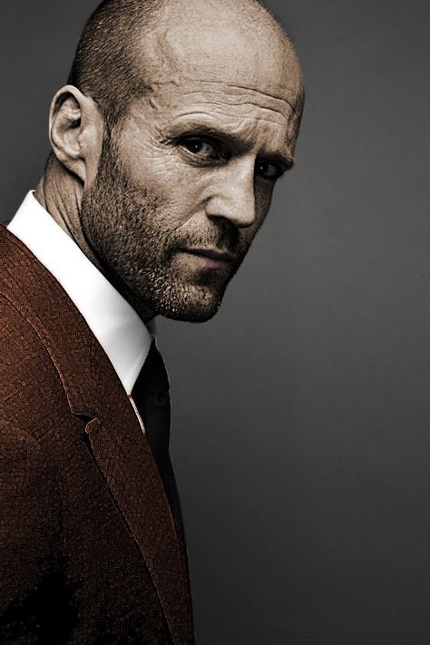 جيسون ستاثام, Jason Stratham, Guerriero Samurai, A Man In A Suit, Man In A Suit, Bald Man, Men Photography, Jason Statham, Business Portrait