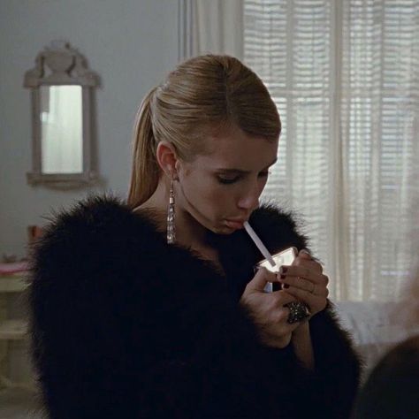 #americanhorrorstory #coven #ahscoven #madison #icon #did #alter Emma Roberts Ahs, Madison Montgomery, Chanel Oberlin, Ahs Coven, American Horror Story Coven, Me U, Emma Roberts, Emma Stone, Horror Story