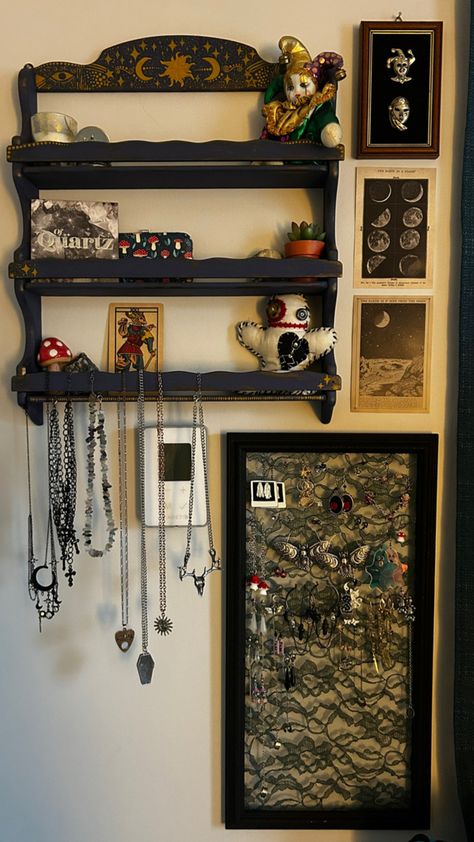 Goth Jewelry Organizer, Jewelry Hangers For Wall, Whismgoth Bedroom, Decorating With Scarves, Witchy Home Aesthetic Living Room, Minimalist Witchy Bedroom, Bedroom Hooks On Wall, Goth Organization, Witchy Bedroom Ideas Diy