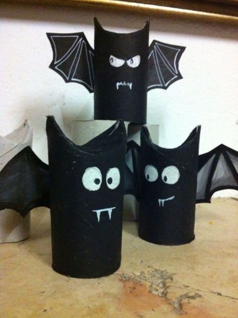 Diy Halloween Crafts For Kids, Easy Diy Halloween Crafts, Diy Halloween Crafts, Moldes Halloween, Bricolage Halloween, Halloween Crafts Preschool, Halloween Fest, Homemade Halloween Decorations, Halloween Arts And Crafts