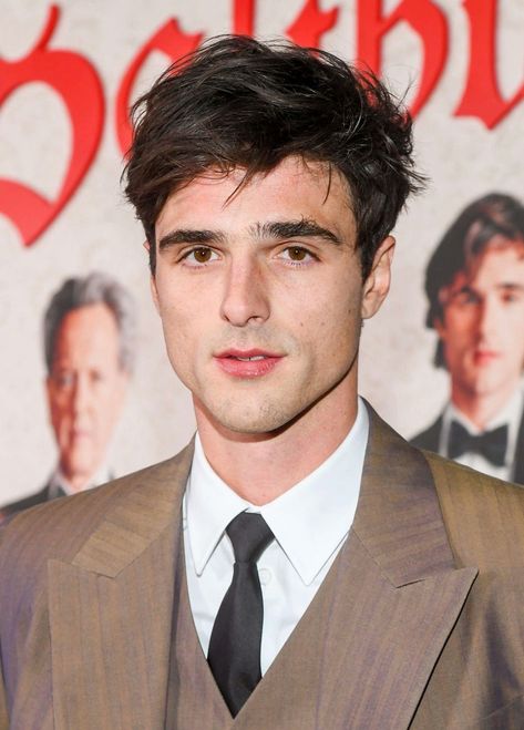 American Actors Men, Famosos Guapos, Men Fade Haircut Short, Crush Movie, Foreign Men, Celeb Men, The Golden Ratio, Hollywood Men, Jacob Elordi