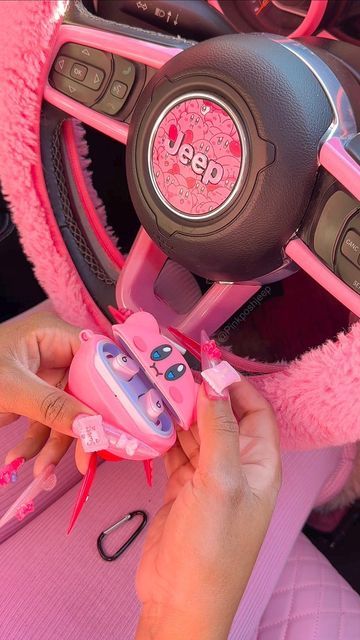 THE OFFICIAL PINK JEEP PAGE on Instagram: "💖✨ Wanted some pink airpods but they don’t come in pink so @beatsbydre it is 💖✨ Kirby case from amazon #pinkaesthetic #beatsbuds #pinkculture #pinkjeep #pinkjeepgirl" Car Treats, Beats Case, Jeep Pink, Inside The Car Aesthetic, Beats Earbuds, Beats Studio Buds, Car Aesthetics, Barbie Car, Pink Jeep