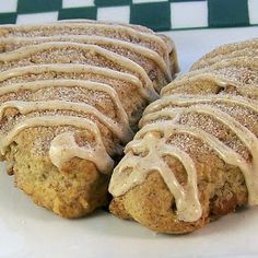 Snickerdoodle Scones, Snicker Doodle, Breakfast Sweets, Air Fryer Recipes Easy, Scone Recipe, Breakfast Breads, Snickerdoodles, How Sweet Eats, Om Nom