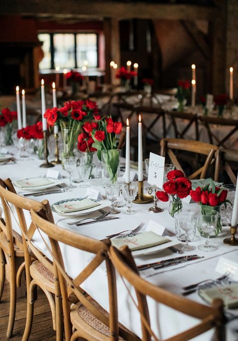 White And Red Wedding Decorations, White And Red Wedding Theme, Red White Wedding Theme, Red Wedding Table Decor, Red Rose Bridal Shower, Red Roses Decor, Red Rose Wedding Theme, Red And White Wedding Decorations, Red Wedding Centerpieces