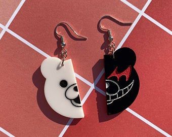 Danganronpa Merch, Danganronpa Monokuma, Anime Earrings, Anime Jewelry, Anime Inspired Outfits, Anime Accessories, Funky Earrings, Anime Crafts, Kawaii Accessories