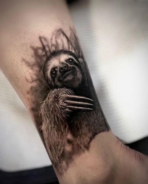 Sloth Tattoo, J Tattoo, Tattoo Portrait, Tattoo Shading, Daisy Tattoo, Eyeliner Tattoo, Thigh Tattoos, Body Tattoo, Full Body Tattoo