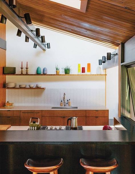 Modern Mid Century Kitchen, Mid Century Kitchen Remodel, Modern Kitchen Backsplash, Modern Kitchen Renovation, Budget Kitchen Remodel, Kitchen Backsplash Designs, Mid Century Modern Kitchen, Mid Century Kitchen, Kitchen Farmhouse