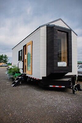 Small House Layout Shop On Wheels, Build A Shed, Small House Layout, Tiny House Trailer, Best Tiny House, Tiny House Inspiration, Cabin House Plans, House Shop, Tiny House Floor Plans