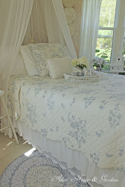 This is from AIKEN HOUSE, and I just love the way that this designer styled this lovely bedroom Shabby Chic Romantico, Camera Shabby Chic, Shabby Chic Decorating, Chic Bedroom Design, Shabby Chic Decor Bedroom, Cottage Shabby Chic, Chic Bedroom Decor, Romantic Room, Shabby Chic Room