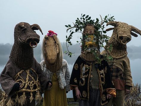 Samhain Festival Ireland, Pagan Samhain Costume, Pagan Mask, Samhain Art, Samhain Traditions, Irish Traditional, Traditional Masks, Folk Horror, Irish Festival