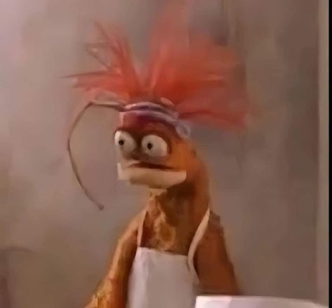 King Prawn Muppet, Funny Widget Pictures, Muppets Reaction Pics, Hear Me Out Unhinged, Muppet Pictures, Funny Widgets, Muppet Meme, Funny New Years Eve, Muppets Funny