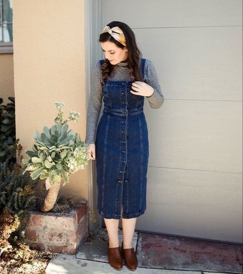 Everyday denim dress Denim Jumper Dress Outfit, Classy Modest Fashion, Jw Outfits, Jumper Dress Outfit, Hm Outfits, Pretty Dresses Casual, Denim Jumper Dress, Church Outfit, Western Wear Outfits