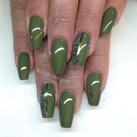 ☻ Green Nails Dark, Army Green Nails, Green Nails Acrylic, Green Glitter Nails, Green Acrylic Nails, Pearl Nails, Dark Nails, Acrylic Nails Coffin, Mini Things