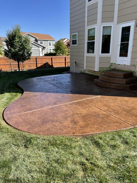 Brown Stained Stamped Concrete Patio - Driftwood Antiquing Stain Colored Concrete Patio, Acid Stained Concrete Patio, Outdoor Concrete Stain, Concrete Stain Patio, Concrete Pathway, Landscape Glass, Concrete Stain, Acid Stained Concrete, Concrete Patio Designs