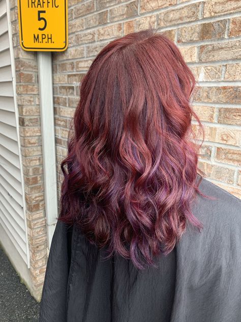 Brown And Magenta Hair, Light Magenta Hair, Purple And Magenta Hair Ombre, Magenta Hair Aesthetic, Faded Magenta Hair, Short Wavy Bob, Wavy Bob, Hair Business, Wavy Bobs