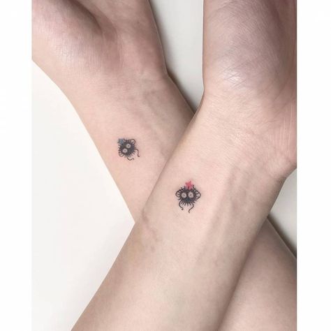 Soot Sprite Tattoo, Sprite Tattoo, Tatuaje Studio Ghibli, Maching Tattoos, Cute Matching Tattoos, Small Matching Tattoos, Bestie Tattoo, Ghibli Tattoo, Soot Sprite