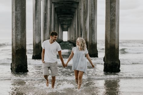 Scripps Pier Couples Beach Photography, Maternity Photography Poses Outdoors, Couple Beach Pictures, Couple Beach Photos, Family Beach Portraits, Fall Engagement Photos, San Diego Engagement, Sister Pictures, Engagement Pictures Poses