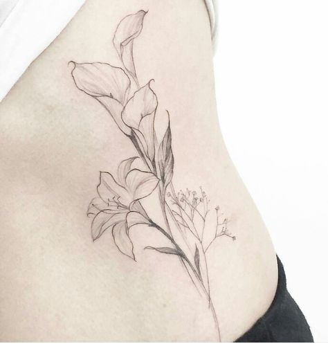 Lilies Lilly Tattoo Design, Lilly Flower Tattoo, Lillies Tattoo, Lily Tattoo Design, Lily Flower Tattoos, Beautiful Flower Tattoos, Flower Tattoo Shoulder, Tattoos Skull, Lily Tattoo