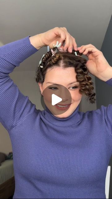 Melody Bruno on Instagram: "Trying straw heatless curls. What do y’all think? 

#strawcurls #heatlesscurls #overnightcurls" How To Do Curls Without Heat, Straw Hair Curls, Heatless Spiral Curls, Braid Curls Overnight, Heatless Coil Curls, Curl Hair With Straws, Straw Curls On Natural Hair, Heartless Scrunchie Curls, Heartless Curls Overnight Bun