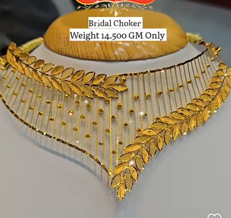 Choker Set Design, Chokar Design Jewelry In Gold, Gold Choker Necklace Indian, Pretty Gold Necklaces, Indian Gold Necklace Designs, Fashion Jewelry Necklaces Gold, Gold Jewelry Prom, Unique Gold Jewelry Designs, Bridal Necklace Designs