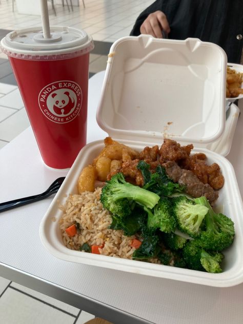 Delicious Food Image, Scary Food, American Fast Food, Takeout Food, Panda Express, Food Babe, Delicacy Food, Yummy Comfort Food, March 16