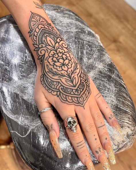 Niall Barton Tattoos on Instagram: “Been a while since I posted but was a pleasure to see Leanne again today 😁 chest has healed amazingly and today we did this hand piece 🤍 -…” Hand Tattoos Mandala, Indian Hand Tattoo, Lace Hand Tattoo, Henna Hand Tattoo Designs, Hand And Wrist Tattoos, Tattoo Of A Hand, Mandala Tattoo Hand, Hand Mandala Tattoo, Full Hand Tattoos For Women