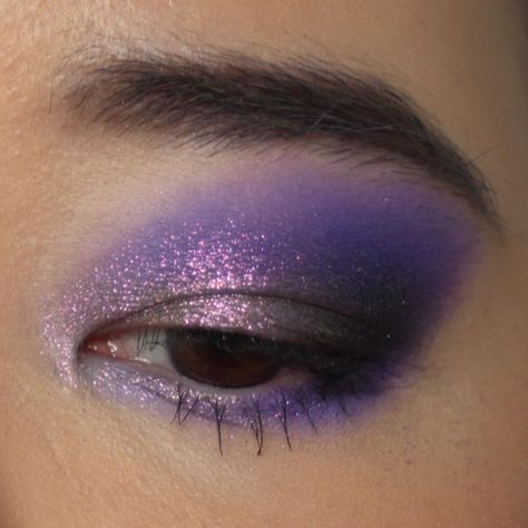 Hooded eyes wearing purple eyeshadow with shimmer on the lid Chromatic Eyeshadow Looks, Makeup Eyeshadow Purple, Color Pop Amethyst Eyeshadow, Easy Space Makeup, Purple And Red Eyeshadow Looks, Purple Eyeshadow Hooded Eyes, Hooded Eye Eyeshadow Looks, Hooded Eyeshadow Looks, Makeup For Purple Hair