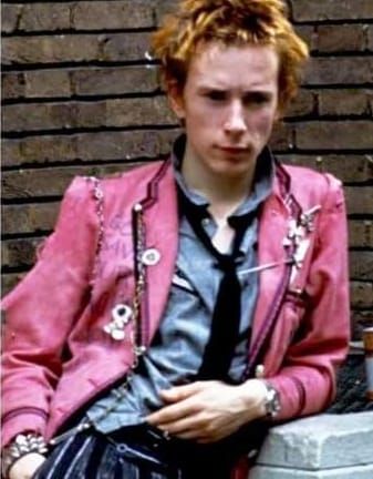 Punk '77 and more....Again ! | John when he was Rotten. | Facebook Jonny Rotten, Johnny Rotten, Punk Men, Punk Rock, When He, Hair Ideas, Hair Cuts, Music, Hair