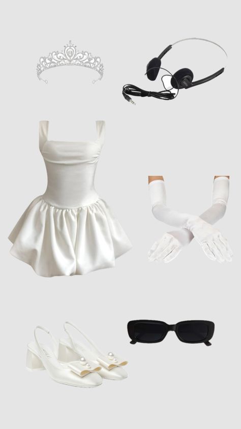 Princess diaries costume inspo Princess Diaries Costume, Halloween Princess, Princess Halloween Costume, Duo Halloween Costumes, Costume Inspo, Princess Diaries, Princess Costume, Halloween Inspo, Halloween Outfits