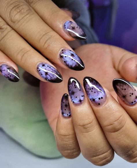 Goth Oval Nails, Nerdy Nail Designs, Summer Goth Nails, Eccentric Nails, Moody Nails, Wild Nails, Unghie Nail Art, Witchy Nails, Gothic Nails